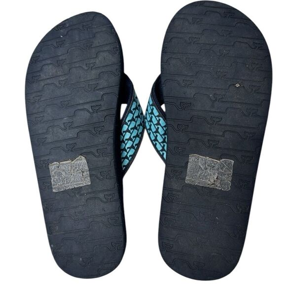 Vineyard Vines Men’s Whale Print Flip Flops. Size 9. - Picture 4 of 4